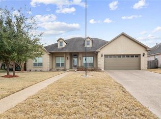 318 Sapphire Dr, College Station, TX 77845