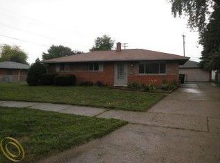 4923 Harding St, Wayne, MI 48184