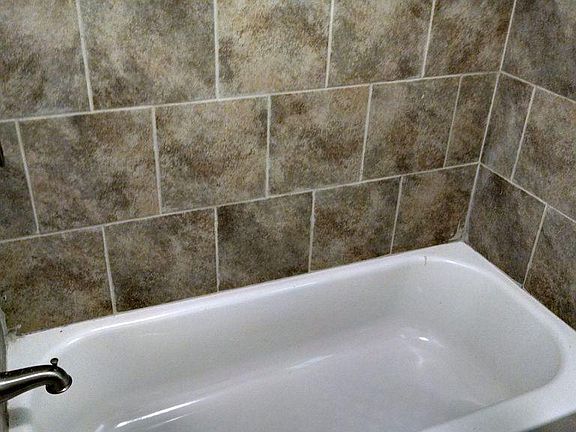 5th image of 2102 Patricia Ln