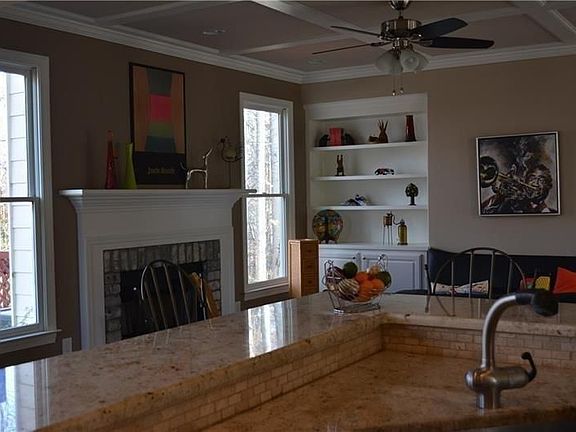 5th image of 2135 Clementine Dr