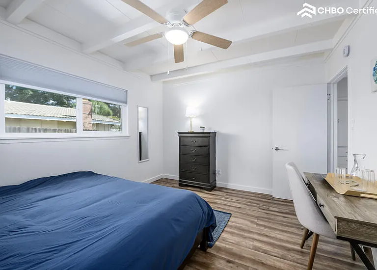 415 Baker St — Photo 15