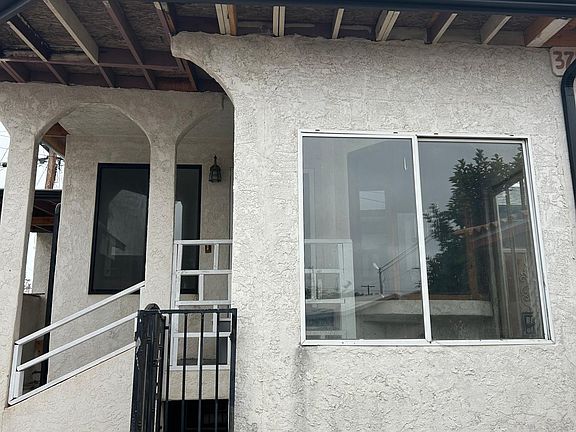 4th image of 3776 1/2 Florence St #3776