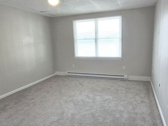 5th image of 702 E Willow St APT 110