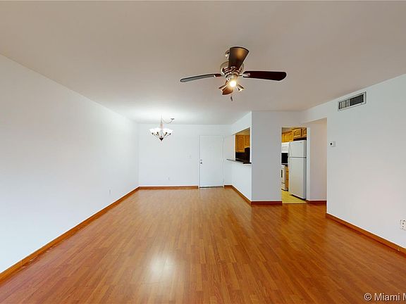 3rd image of 10385 N Kendall Dr APT P5