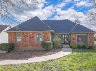 7805 Westgate Dr, Lenexa, KS 66216