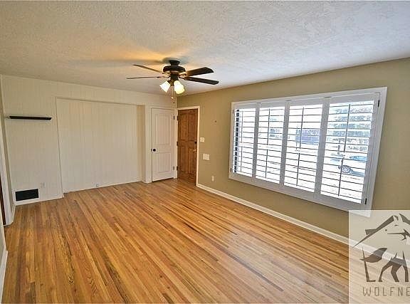 3rd image of 407 E Hillside Dr