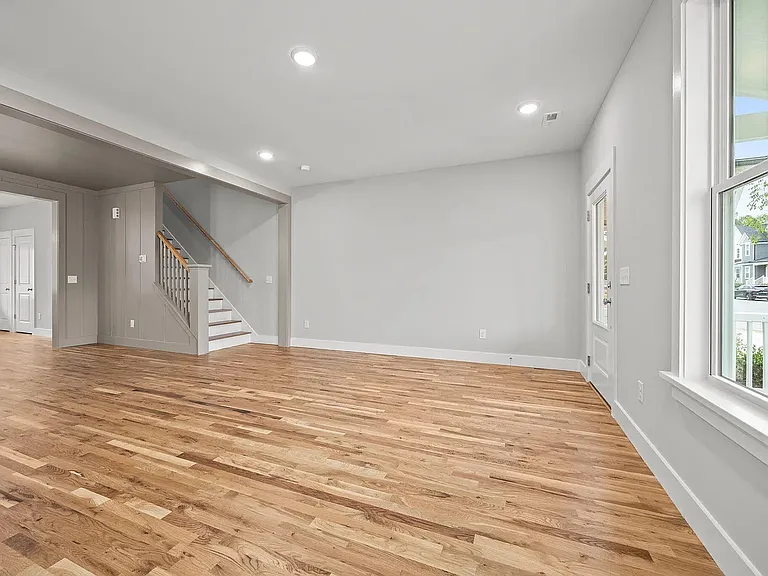 1576 Piney Falls Dr — Photo 2