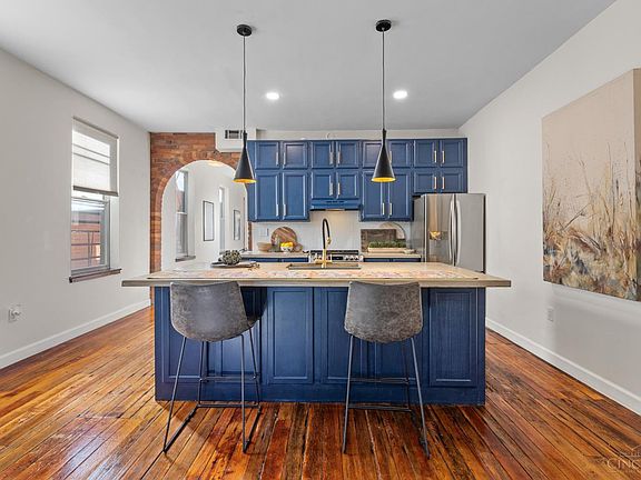3rd image of 1716 Highland Ave Unit 2