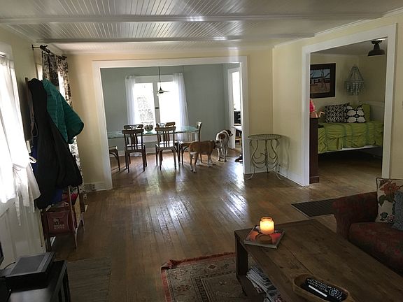 2nd image of 601 Canada St