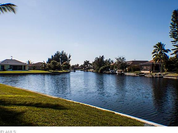 3rd image of 4348 SW 18th Ave
