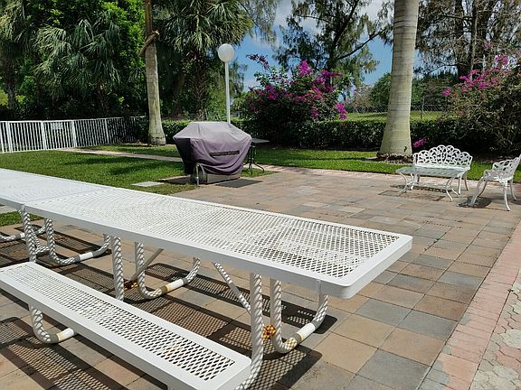 3rd image of 3000 Sunrise Lakes Dr E APT 408