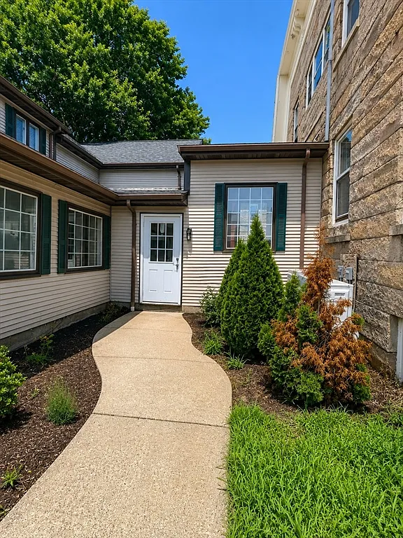 2 bed, 1.0 bath, 1000 sqft, $2,000 — Photo 4