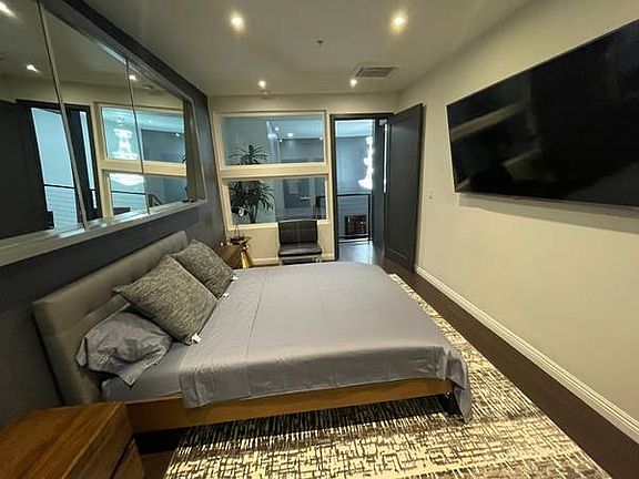 5th image of 101 W Mission Blvd Unit 328