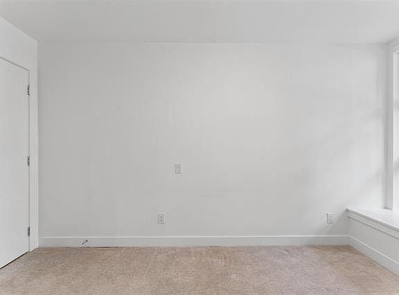 5th image of 2060 Curling Rd #111