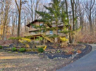 3812 Mockingbird Hill Rd, Bethlehem, PA 18015