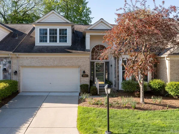 39663 Southwind Ln, Northville, MI 48168