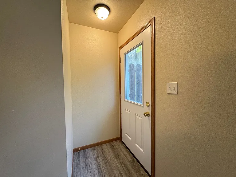698 Hillside Rd — Photo 11
