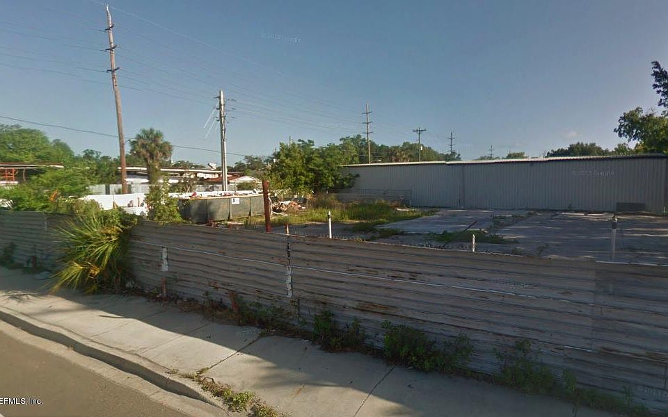 1st image of 1215 E 8th St