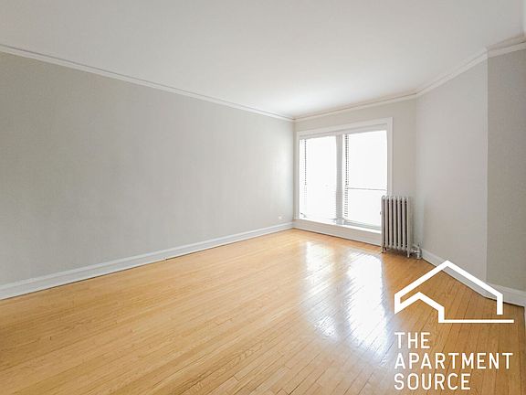 3rd image of 4509 N Greenview Ave APT 3W
