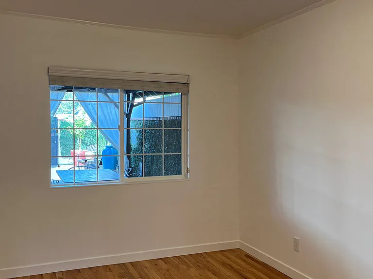 3751 Valleybrink Rd — Photo 10
