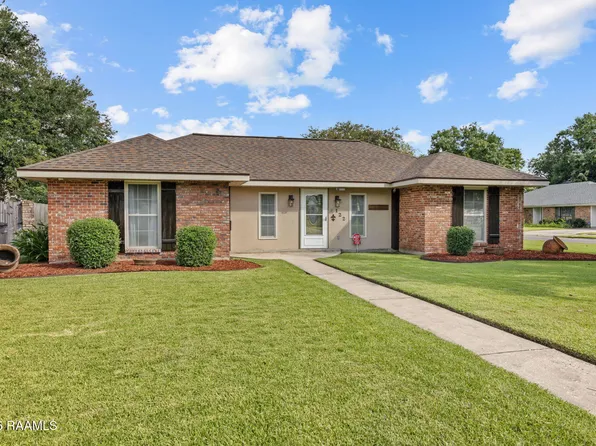 122 Thrush Loop, Lafayette, LA 70508