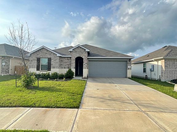 2nd image of 211 Pecos Dr