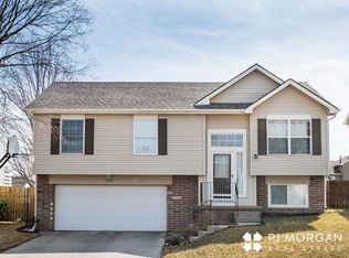 17729 Olive St, Omaha, NE 68136