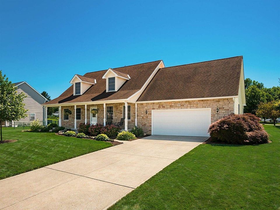 1st image of 249 Stone Hedge Row Dr
