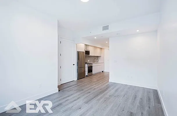 Rented by EXR | media 6