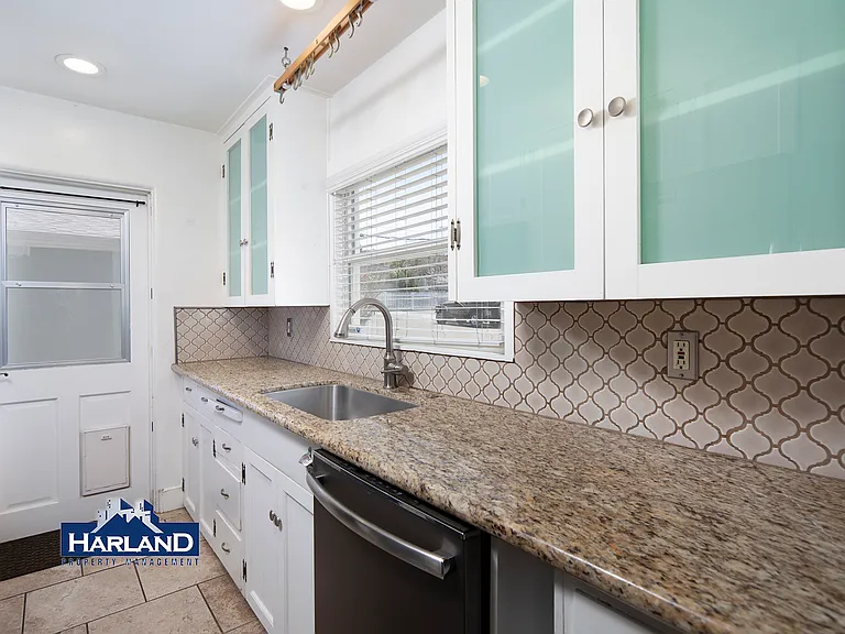 4255 Parks Ave — Photo 1