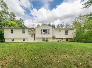 96 Litchfield Rd, Londonderry, NH 03053