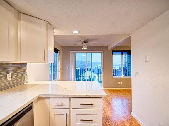 3rd image of 2345 Boylston Ave E APT 302