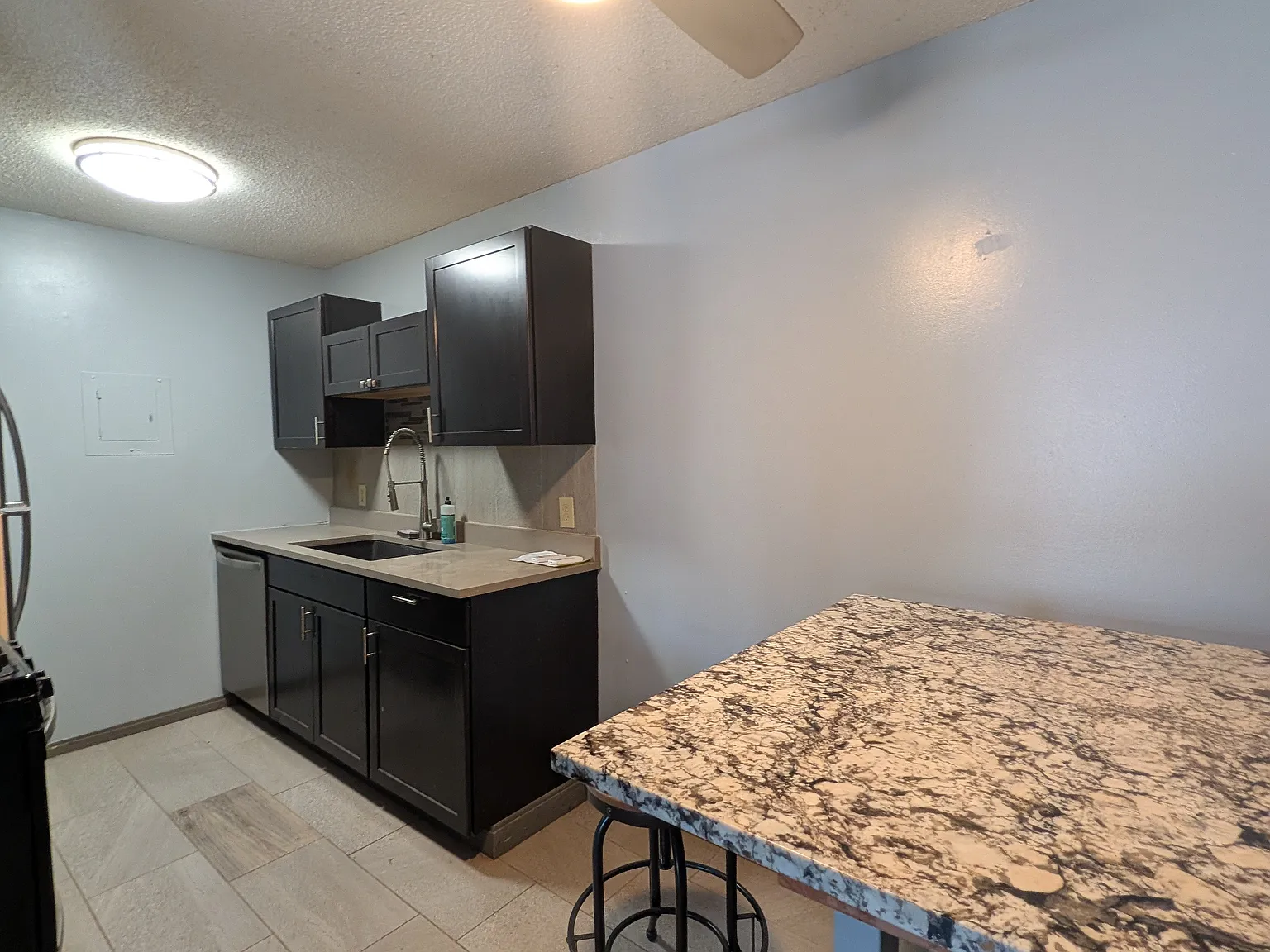 2 bed, $1,350 — Photo 4