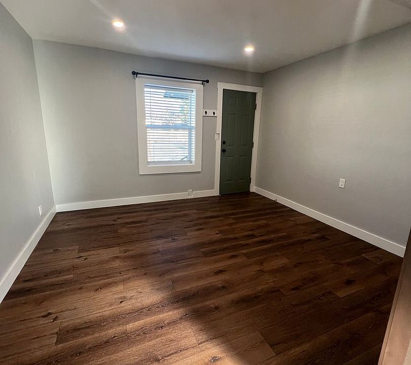 2nd image of 2001 Biehn St #3