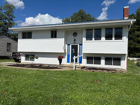 2nd image of 208 S Gordon Ave