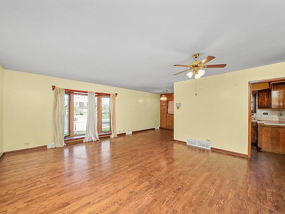 2nd image of 139 Julie Dr