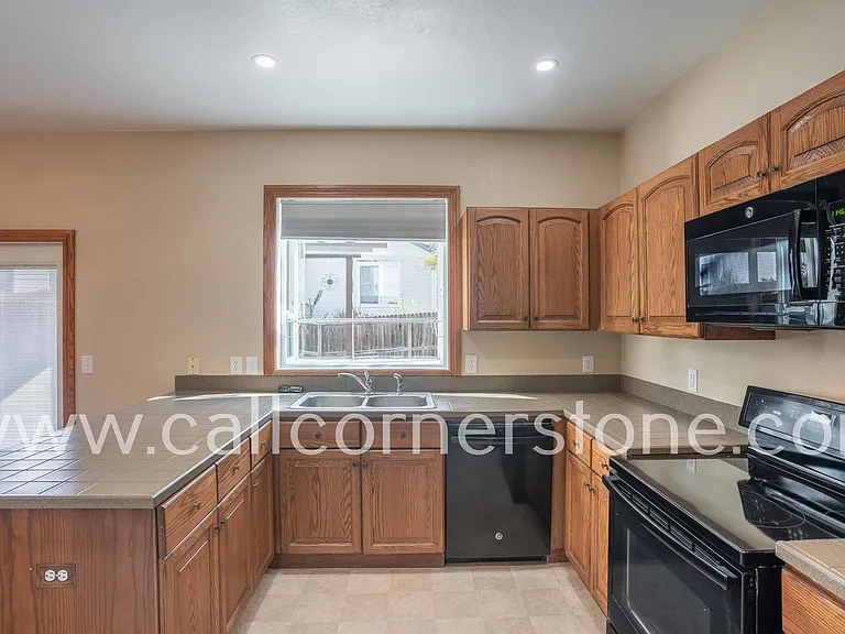 6925 Blue Anchor Point — Photo 8