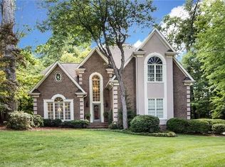 9342 Sardis Glen Dr, Matthews, NC 28105