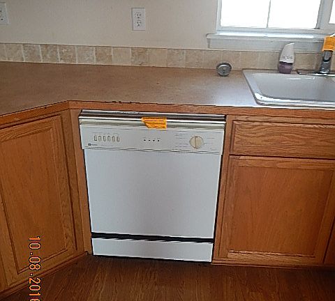 5th image of 5099 Chris St