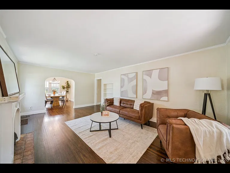 1139 S Canton Ave — Photo 2