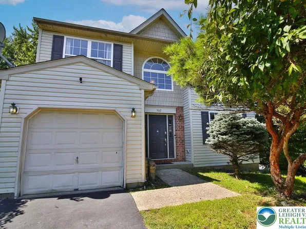 302 Vista Dr, Easton, PA 18042