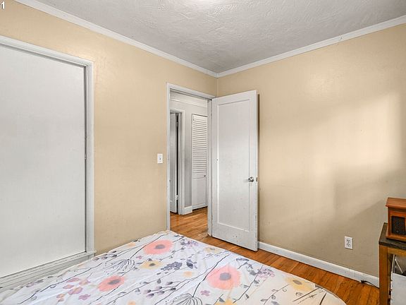 4th image of 409 Mount Shasta Dr