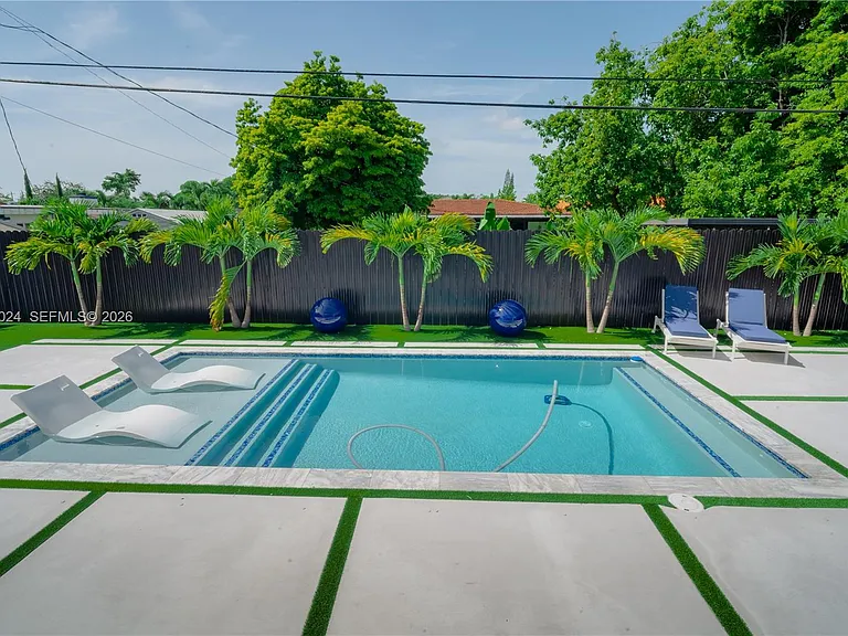 9330 SW 34th St — Photo 11