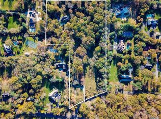1622 Old Cedar Swamp Rd, Brookville, NY 11545