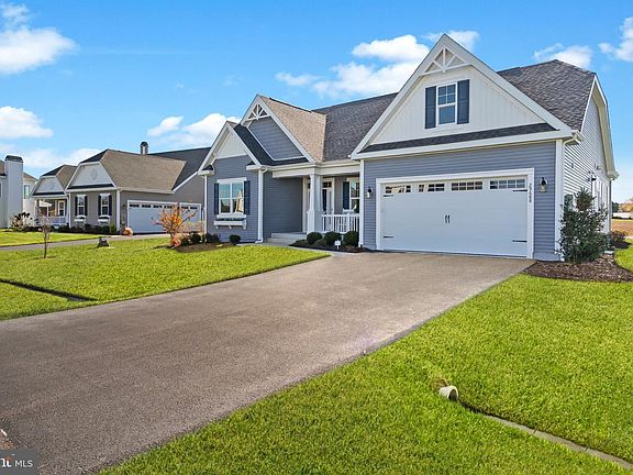 4th image of 29688 Patrick Henry Cir