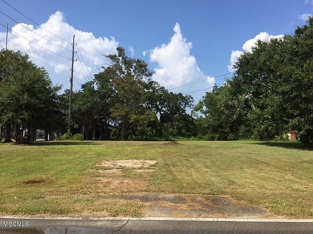 2nd image of 3342 Bay Shore Dr