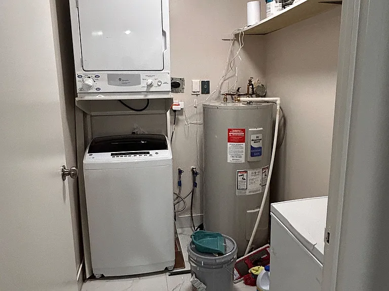 858 Commissioners Rd E #906 — Photo 11
