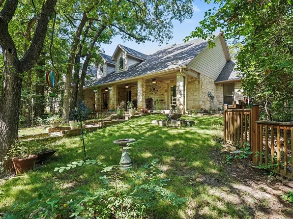 126 Willow Creek Cir, Mansfield, TX 76063