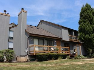 44 Chestnut Ct, Basking Ridge, NJ 07920