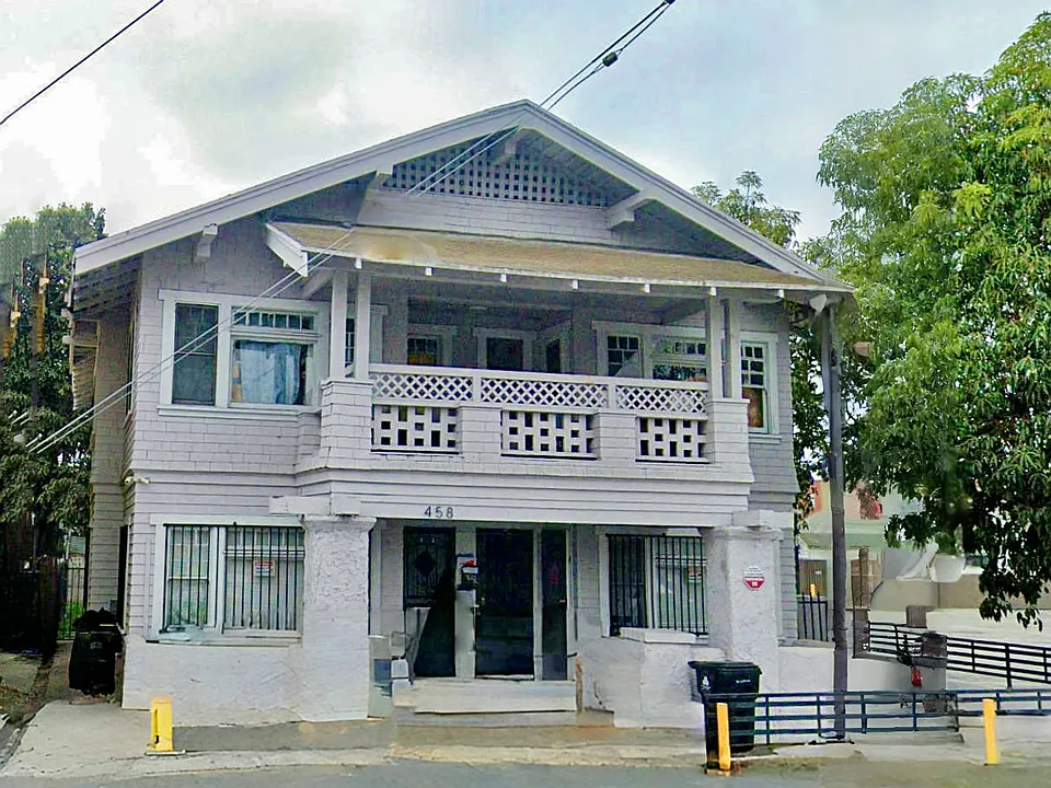 Vernon Ave - 458